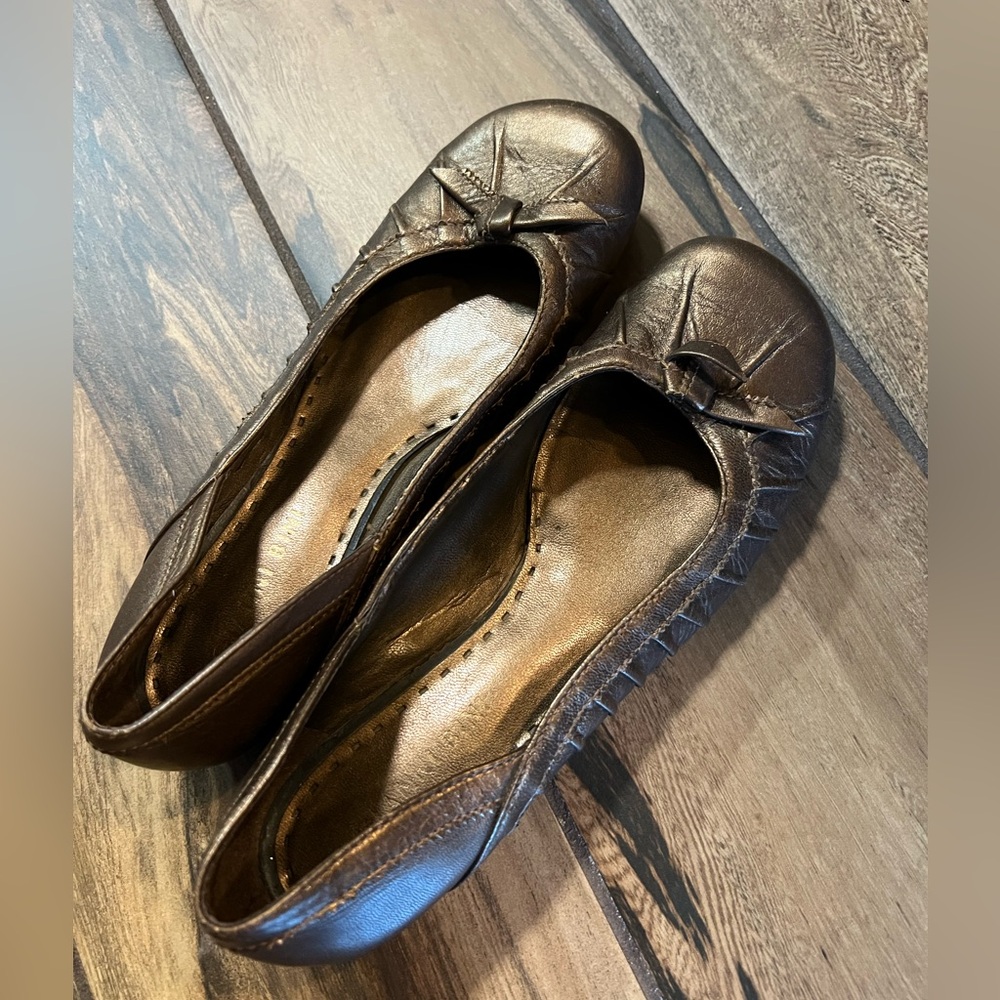 Gianni Bini Metallic Bronze Flats